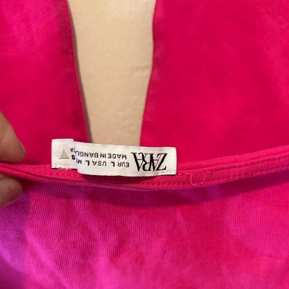 Zara Fuchsia Halter Crop Top - Picture 2 of 2